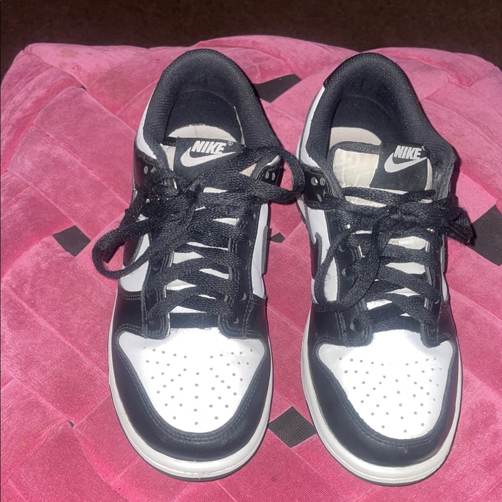Nike Classic Black and White Athletic Shoes